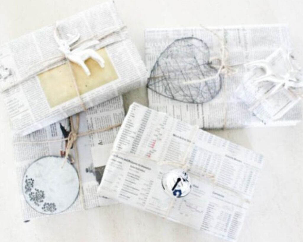 DIY: Gift Bag (from old newspapers)