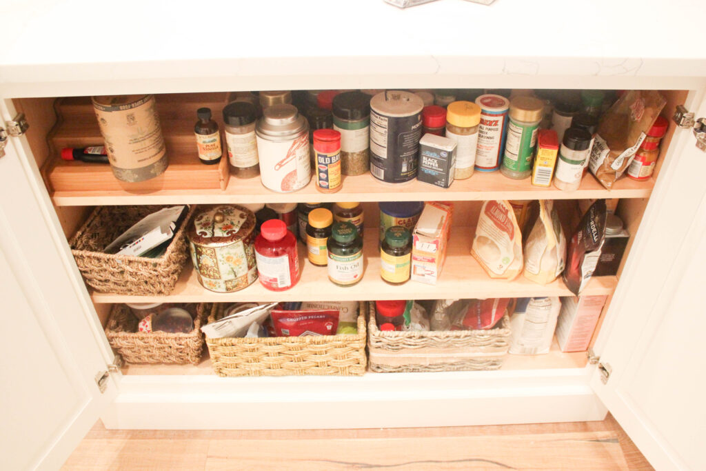 How to Organize Your Spice Cabinet ~ Organize Your Kitchen